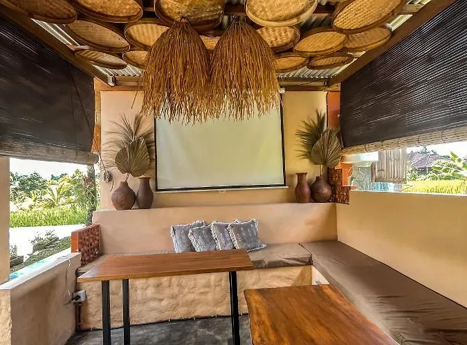 Woywoy Tropical Villa Ubud