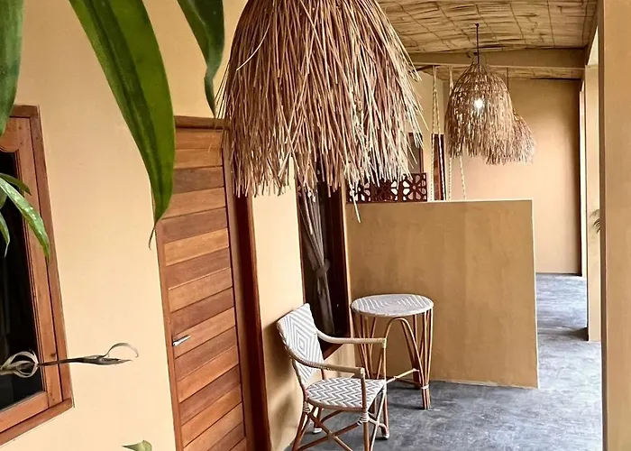 Woywoy Tropical Villa *